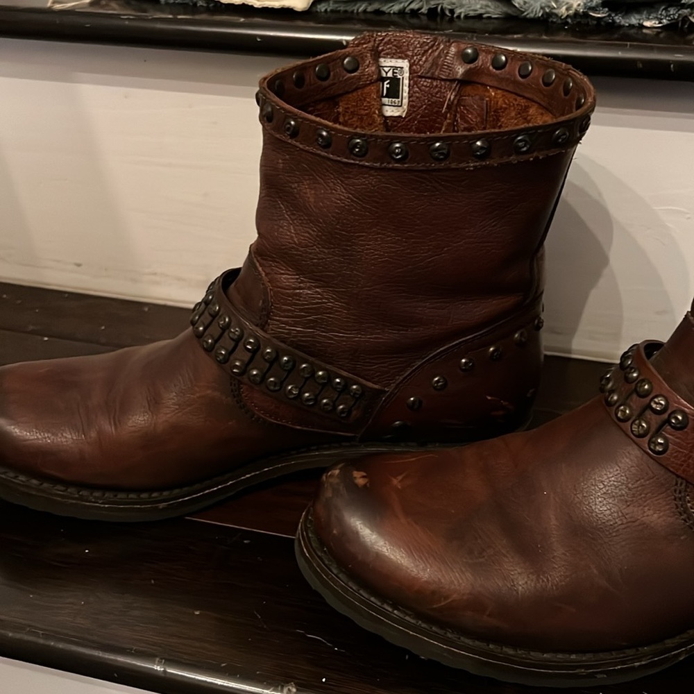 FRYE boots - Picture 3 of 8